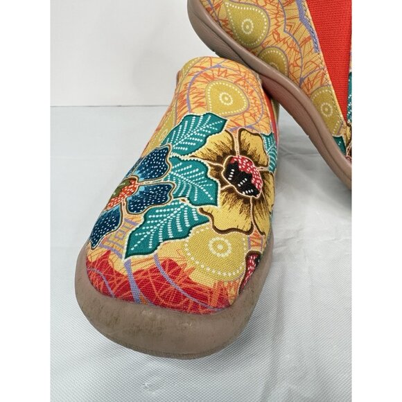 UIN Batik Flower Floral Toledo Women’s 7.5 Slip On Shoes Comfort Cotton Light - Picture 2 of 16